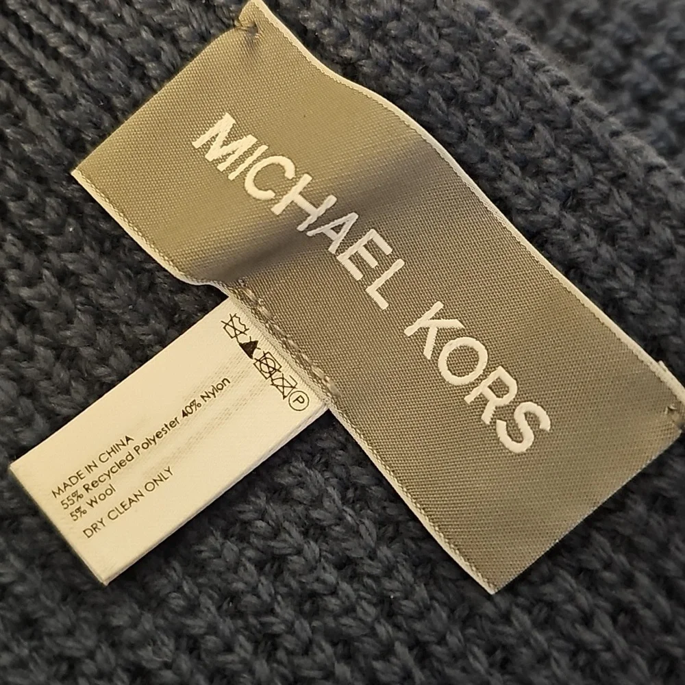 Michael Kors Textured Knit Navy Scarf NWT‎
